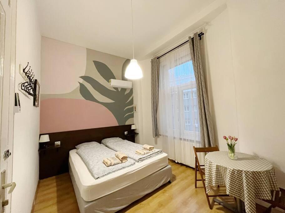 12# Sunflower Cozy Apartment Будапеща Екстериор снимка