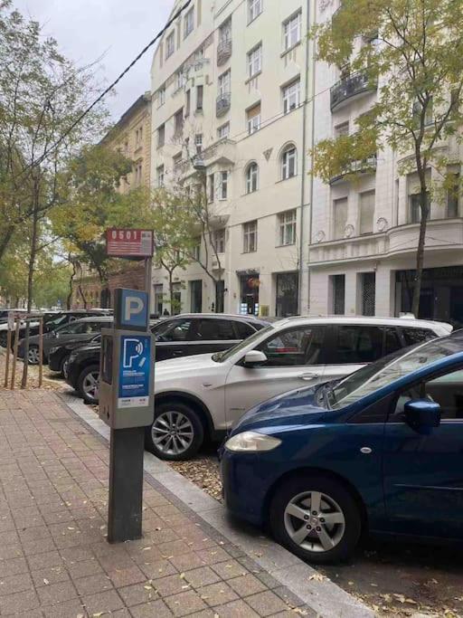 12# Sunflower Cozy Apartment Будапеща Екстериор снимка