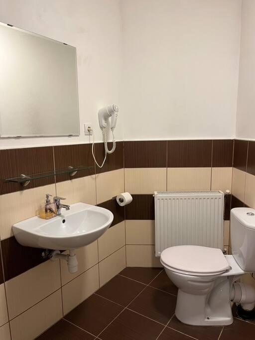 12# Sunflower Cozy Apartment Будапеща Екстериор снимка
