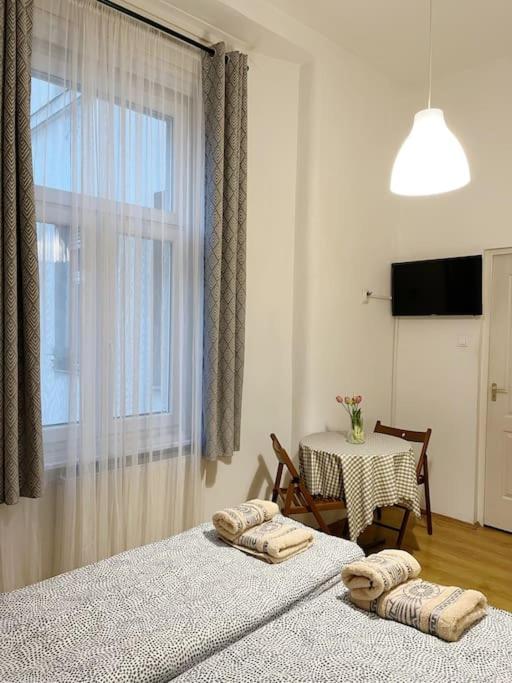 12# Sunflower Cozy Apartment Будапеща Екстериор снимка